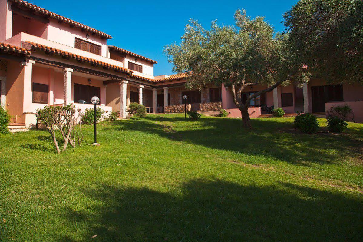 Residence Approdo Verde San Teodoro  Bagian luar foto